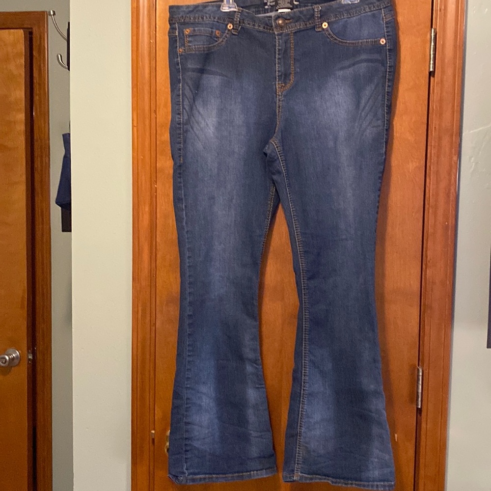 Source of Wisdom slim boot jeans